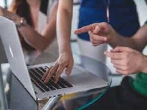 10 Awesome Examples of Company Culture Videos That Get it Right