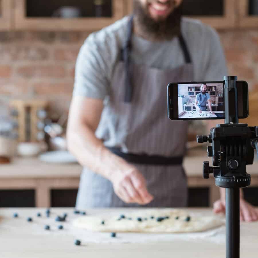 vlog freelance man shooting video food blogger